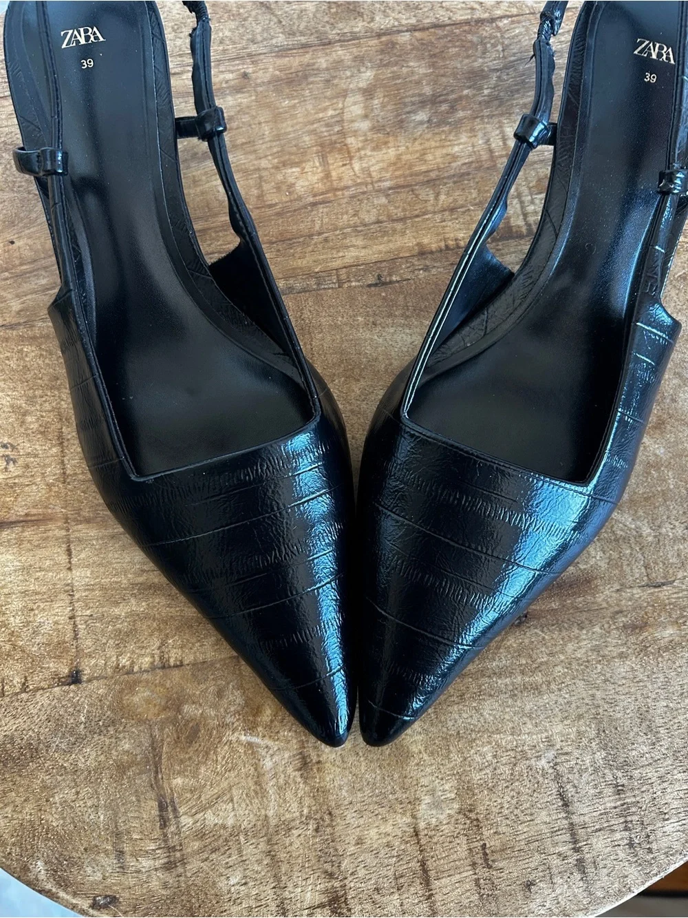 Zara elegant black